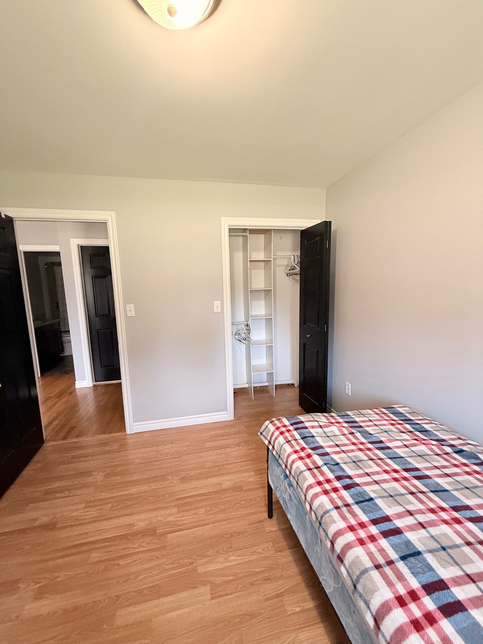 All utilities included -one bedroom room for rent 2