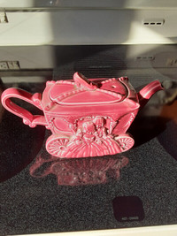 Collectible Vintage Ellgreave Teapot Cinderella's Coach Carriage