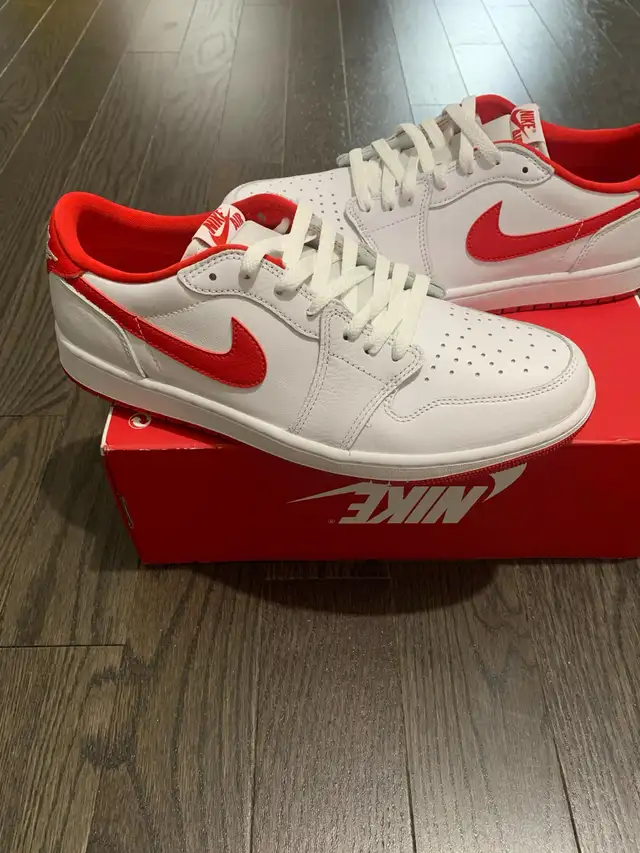 Jordan 1 low “White/University Red” in Men's Shoes in City of Toronto - Image 4