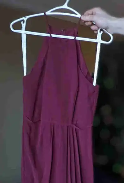 This is a beautiful, used David painting by Bridal formal dress, perfect for any special occasion wh...