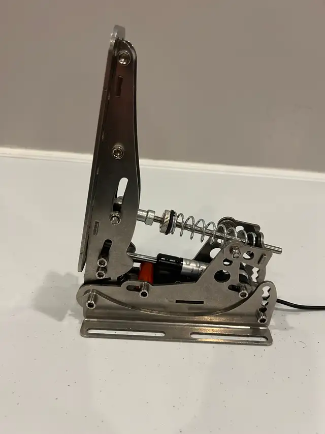 Sim Racing Pedals in Other in Kingston - Image 8