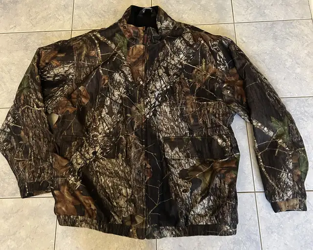 WINDCHESTER Fall Camouflage Jacket No Hood Size 2XL Bowmanville  in Men's in Oshawa / Durham Region - Image 2