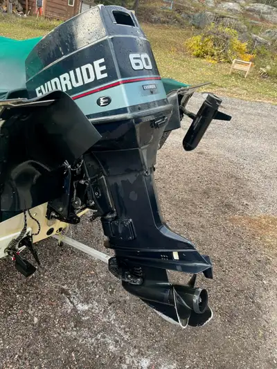 Excellent condition well maintained 3 cylinder 2 stroke oil injected power trim electric start 20inc...
