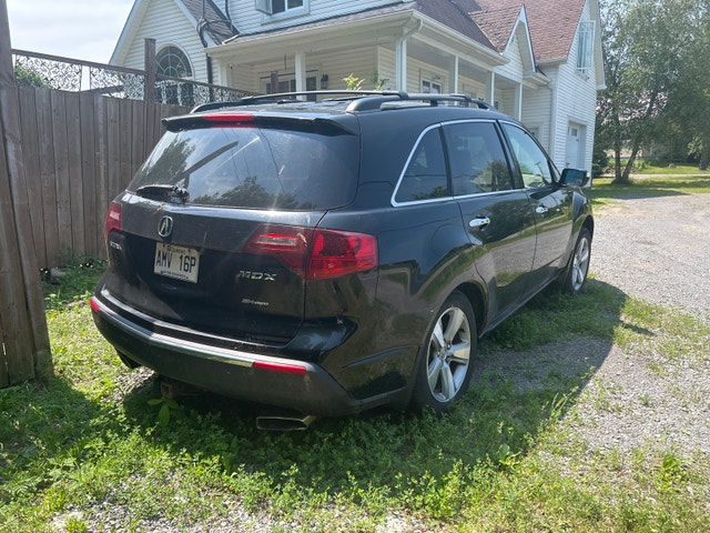 Acura MDX 2011 — photo 2