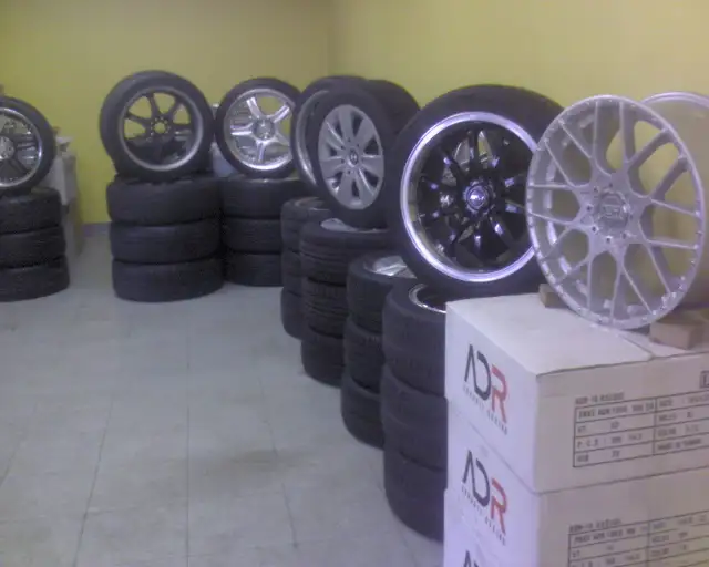 Honda Civic SIR Rims + P205/55/16 all season tires in Other Parts & Accessories in Markham / York Region - Image 9