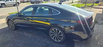2022 Hyundai Sonata Luxury 1.6L Turbo 120,000 km $22,900 OBO Excellent condition inside and out — lo...
