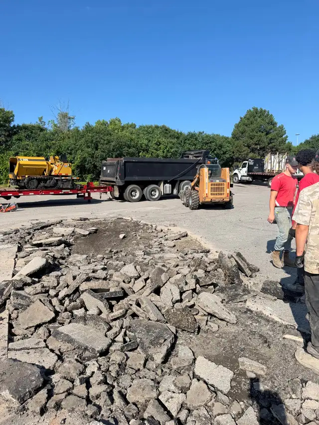 Hot Asphalt, Hot Asphalt Patches, Cut And Patch, Potholes in Snow Removal & Property Maintenance in City of Toronto - Image 6