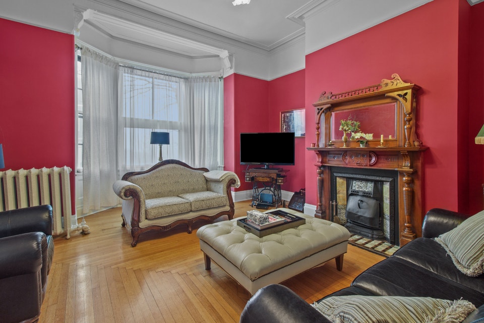 CIRCA 1800 TWO-STORY EXECUTIVE RENTAL SUITE 3