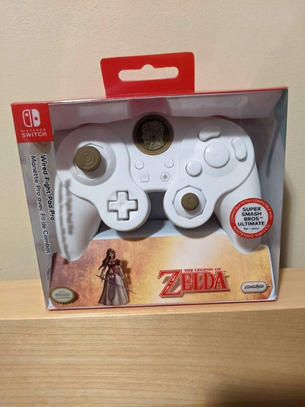 *NEW* Fight Pad Pro for Nintendo Switch - Zelda Special Edition in Nintendo Switch in Cambridge