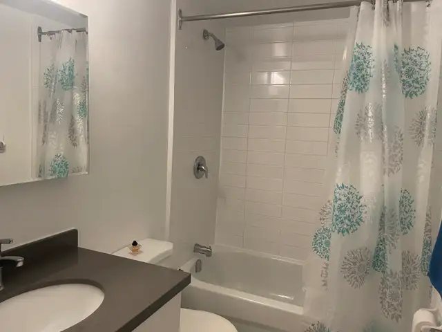 $1100 Private Room for rent  in Room Rentals & Roommates in City of Toronto - Image 4