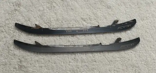 Fly TI skate steel size 230 for 3 and 3.5 skates in Hockey in Oakville / Halton Region - Image 3