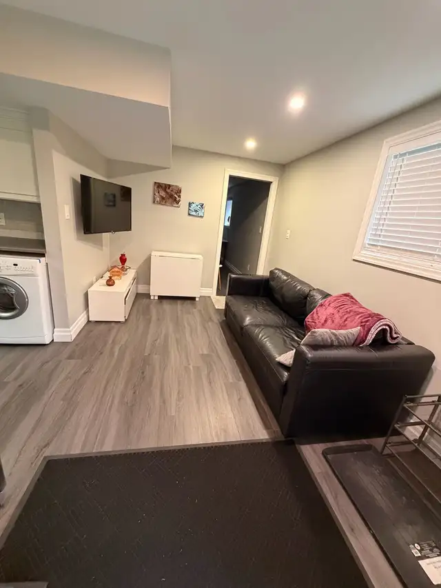 Luxury Furnished Walkout 1BR | Private Entrance |Transit at Door