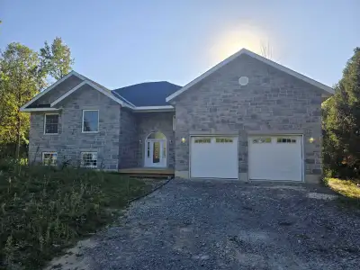 This room is one of 2 a master bedrooms with private bathroom comes with TV and internet with Netfli...