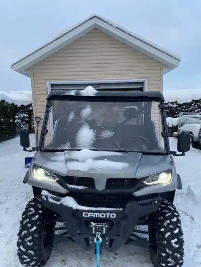UFORCE 1000 3 places 4100 km vitre avant et arrière pleine winch avant avec télécommande Hitch avant...