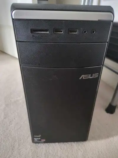Desktop computer, pickup near Bathurst and centre Thornhill Price is negotiable See the specs on the...