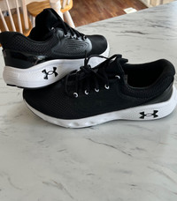 Brand new Underarmour shoes 