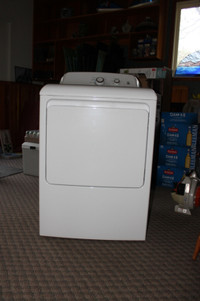Electric Dryer in good shape