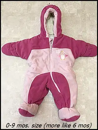 Transcona. Two tone colors of pink. Size says 0 - 9 months but I think it's more like size 6 mos. $1...