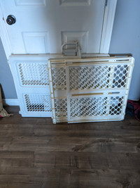 DEAL** 2 baby gate
