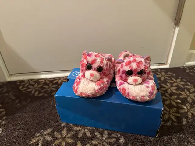 souliers pou filles in Multi-item in City of Montréal - Image 3