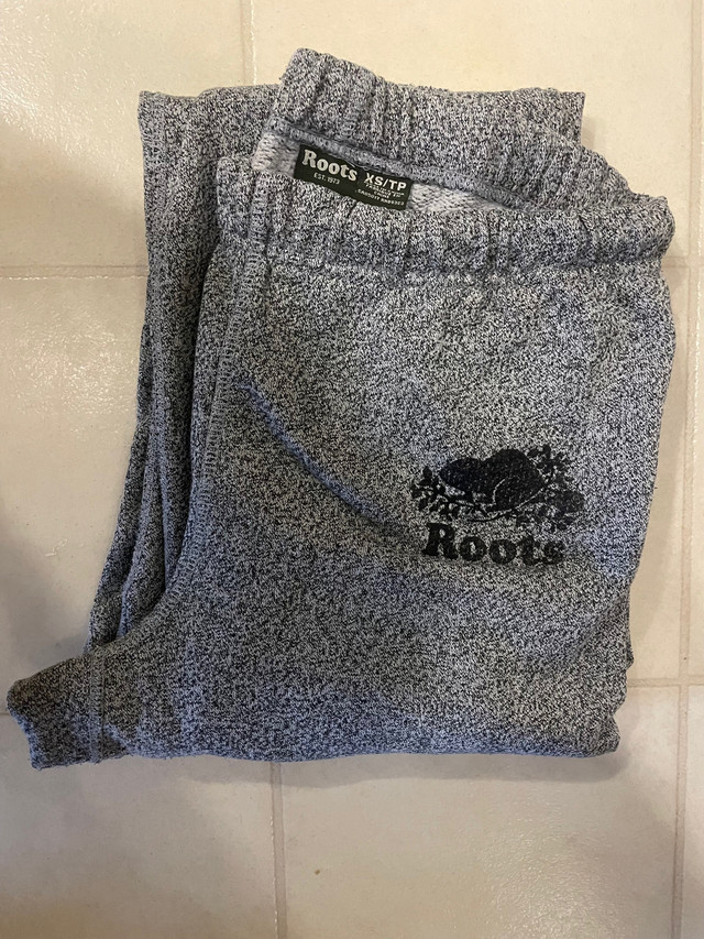 Roots sweat pants • XS • light grey•drawstring Pick up Calland in Women's - Tops & Outerwear in North Bay - Image 3