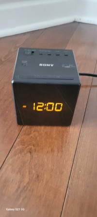 Alarm Clock Sony Cube