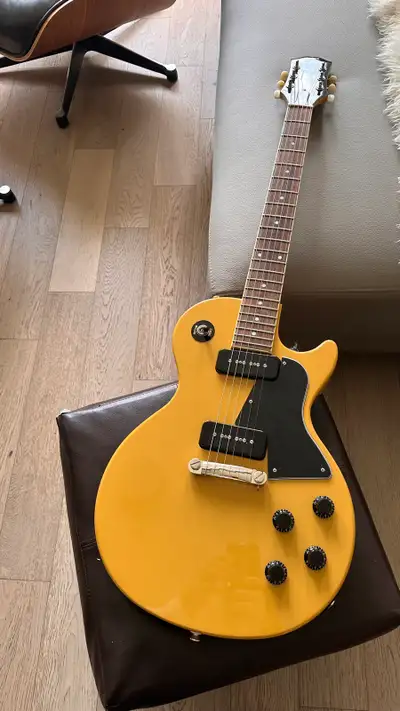 Epiphone Les Paul Special, View more