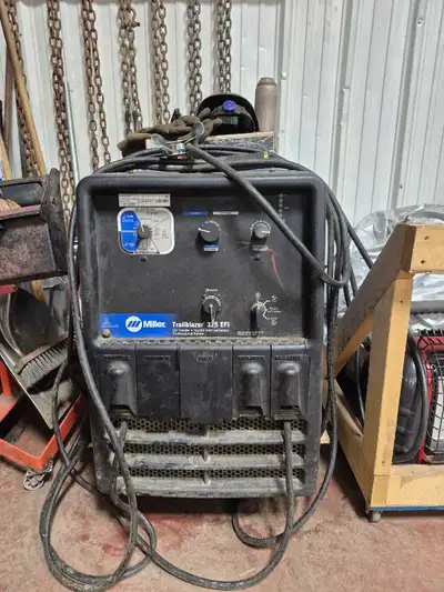 2017 Miller Trailblazer 325 for sale. Comes with cables, stinger, ground clamp. 1057 hrs. Runs perfe...