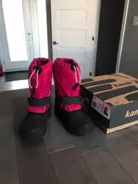 Kids Winter Shoes size:12 & KAMIK & Boots D’hiver Size:12