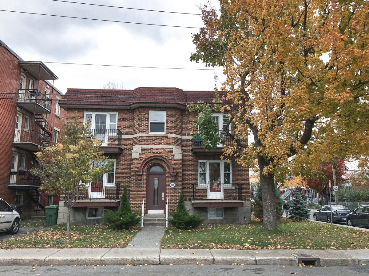 Newly Renovated 2 1/2 in a Great Location - Reduced Price — photo 1