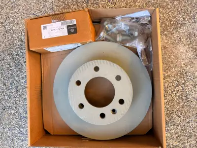 I'm offering a new Mercedes-Benz brake rotors and hardware, designed to provide reliable stopping po...