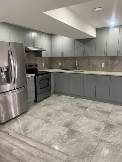 Brand new large 2 bedroom 1 washroom apartment