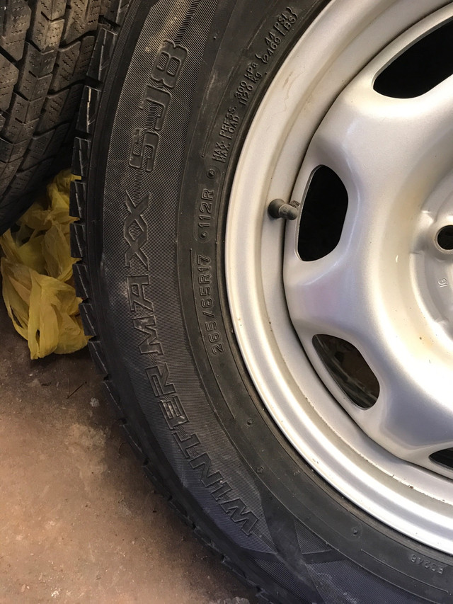 265 65R17 Dunlop winter tires on 2020 F150 oem rims in Tires & Rims in Sudbury - Image 4