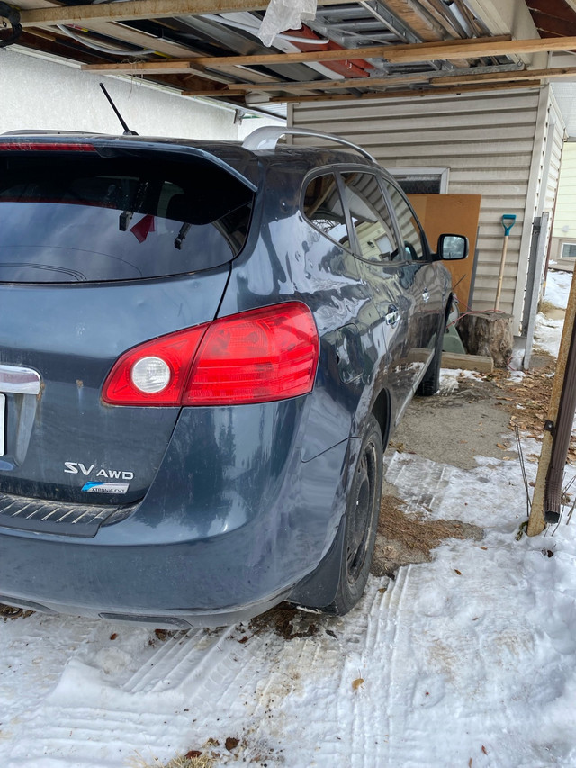 Nice and clean active SUV with new tires  in Cars & Trucks in Calgary - Image 2