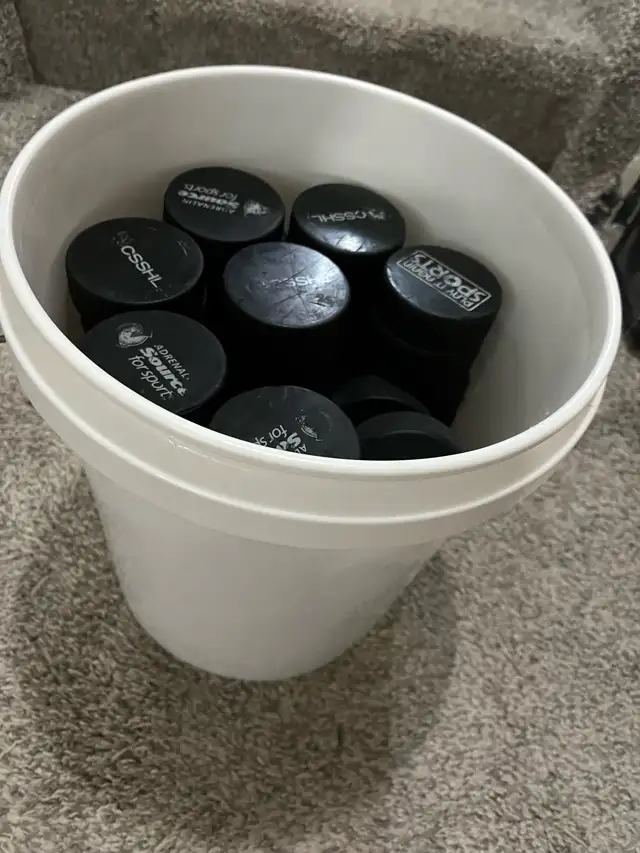 Hockey Pucks ($10 / 10) - 85 total in Hockey in Winnipeg - Image 2