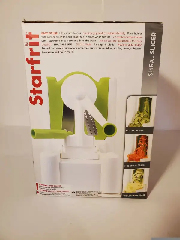 New Starfrit Spiralizer Spiral Slicer with 3 Stainless Steel Bla in Processors, Blenders & Juicers in Ottawa - Image 3