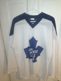 Mens Vintage Canada Ice Hockey sweater with large maple leaf motif - Large  / XL - St Cyr Vintage