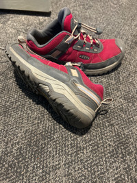 Keen pink hiking shoes size 3