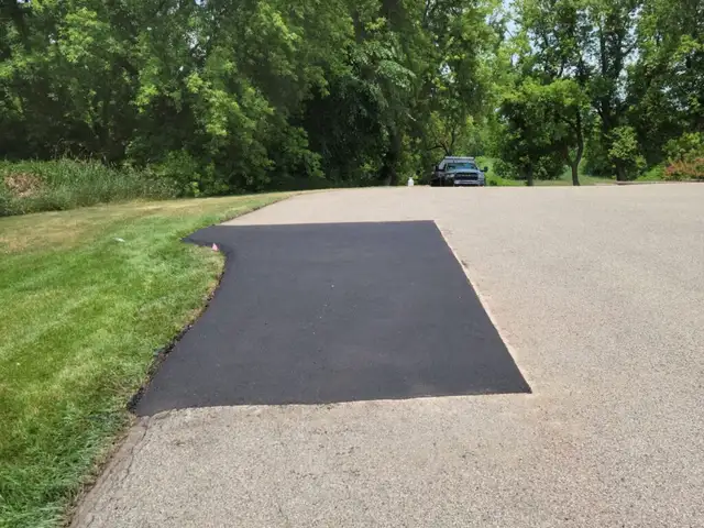 PAVING/PATCHING 484089756239810562