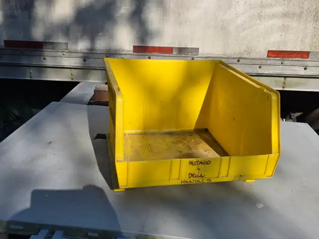 XLL Akro Bins Plastic Organizing Stackable  Parts Bins For Parts