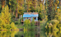 TYEE LAKE, LAKEFRONT CABIN FOR SALE