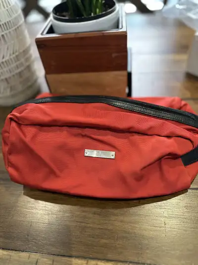 Authentic Gucci Shoe/Vanity/Storage bag Red, View more