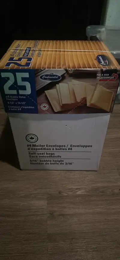25 Bubble mailer envelopes, View more