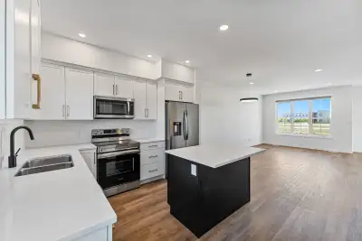 Stunning 3-Bedroom SXS Home for Rent in Premium Bison Run
