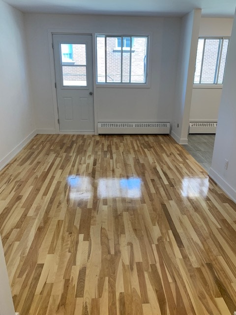 Rosemont ,3 1/2 ,  Renover. Chauffage et Eau Chaude Inclus!!!! — photo 2