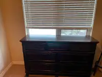 Dresser, End table and lamp, items are located in Toronto.