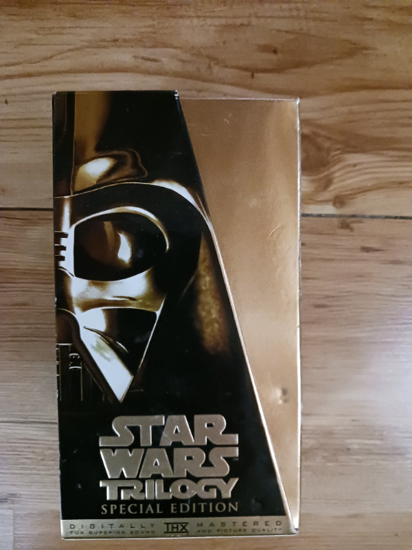 Trilogie Star Wars, en VHS dans CD, DVD et Blu-ray  à Ouest de l’Île