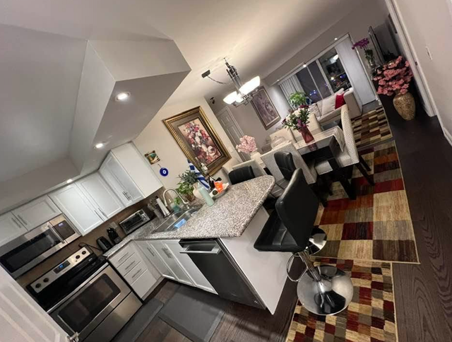 Nov 1st,Private-Furnish Master Bedroom+Bathroom,King/John,F-only