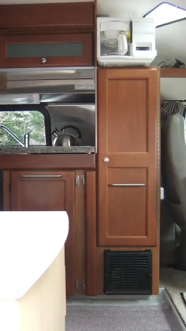 Roadtrek 190 Popular in RVs & Motorhomes in Annapolis Valley - Image 7