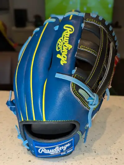 NEW Rawlings Heart of the Hide 11 3/4, View more